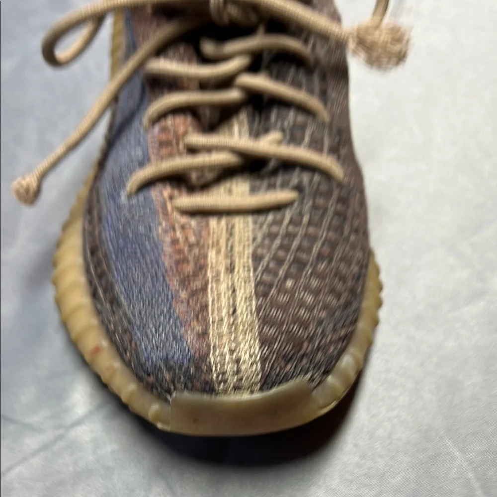 Yeezy Boost 350 v2 unisex UK size 4 brown/ blue us 4 1/2 used - Picture 11 of 16